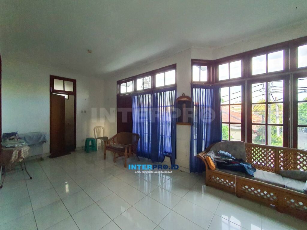 Dijual Rumah 2 Lantai Taman Aries Luas 175m2 Interpro Properti