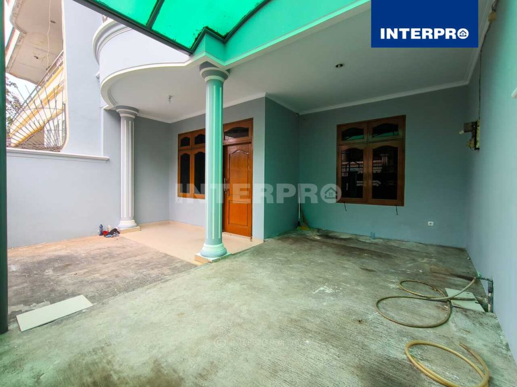 Rumah 2,5 Lantai Taman Ratu Jakarta Barat Jakarta Barat